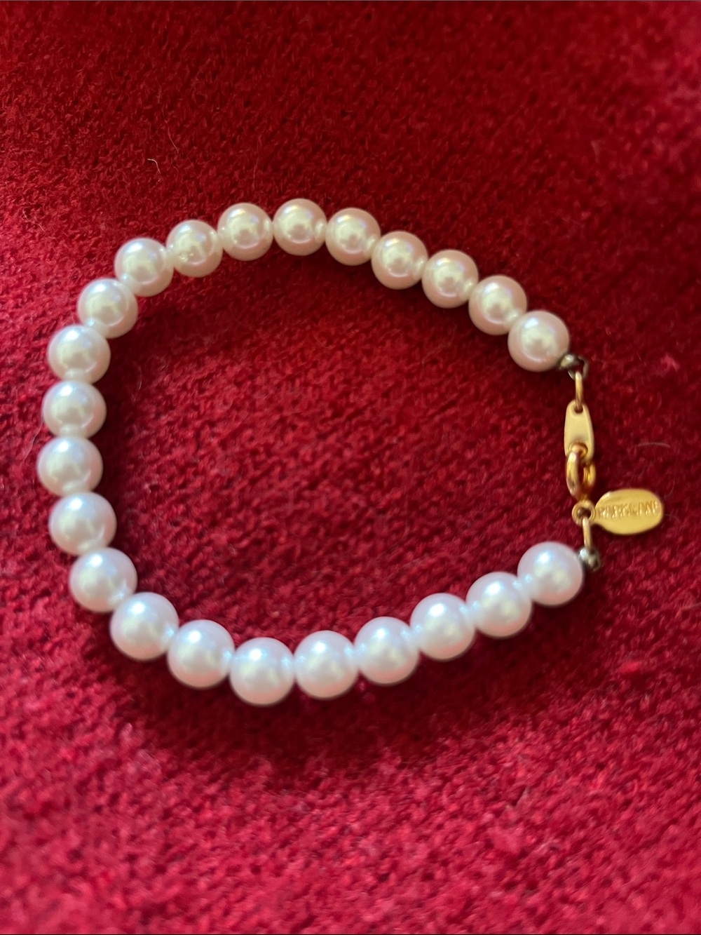 PARK LANE  rare Classic White Pearl Bracelet with Gold Clasp😍😍